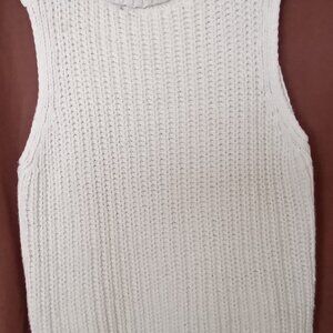 H & M Women's vest sweater, turtle neck, wool blend, medium, ivory.